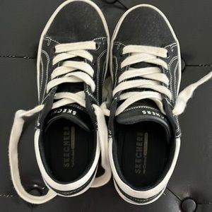 Sketchers chunky shoes